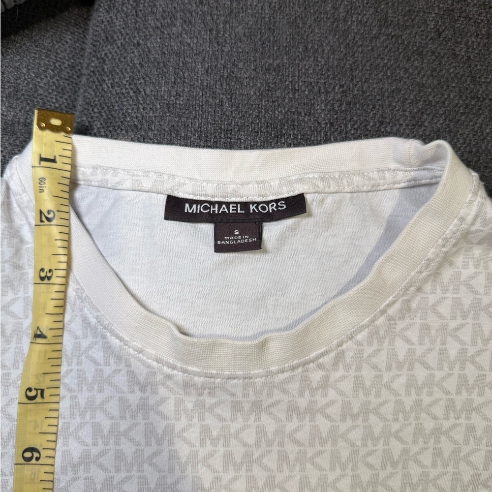 Michael Kors Men's Cream Patterned Tee - Picture 6 of 12